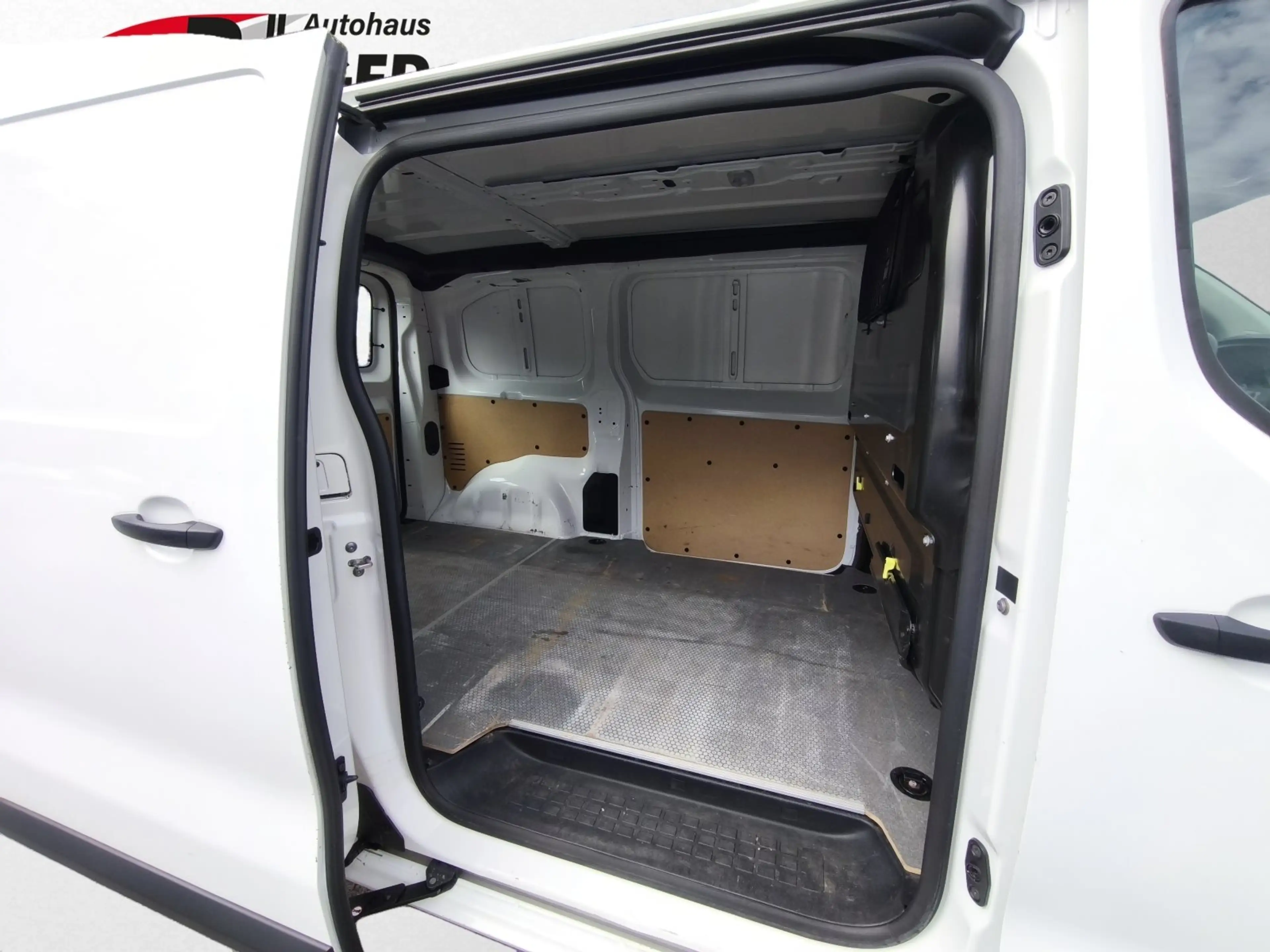 Toyota Proace 1,6 D4D L1 Kasten Meister *Klima*PDC — photo 11