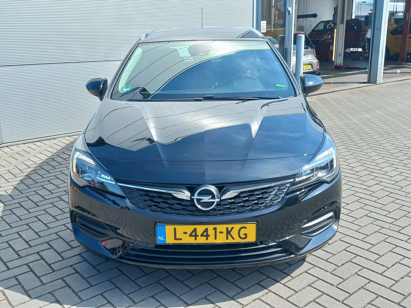 Opel Astra Sports Tourer 1.2T 130pk Business Elegance | Clima Zwart - 2