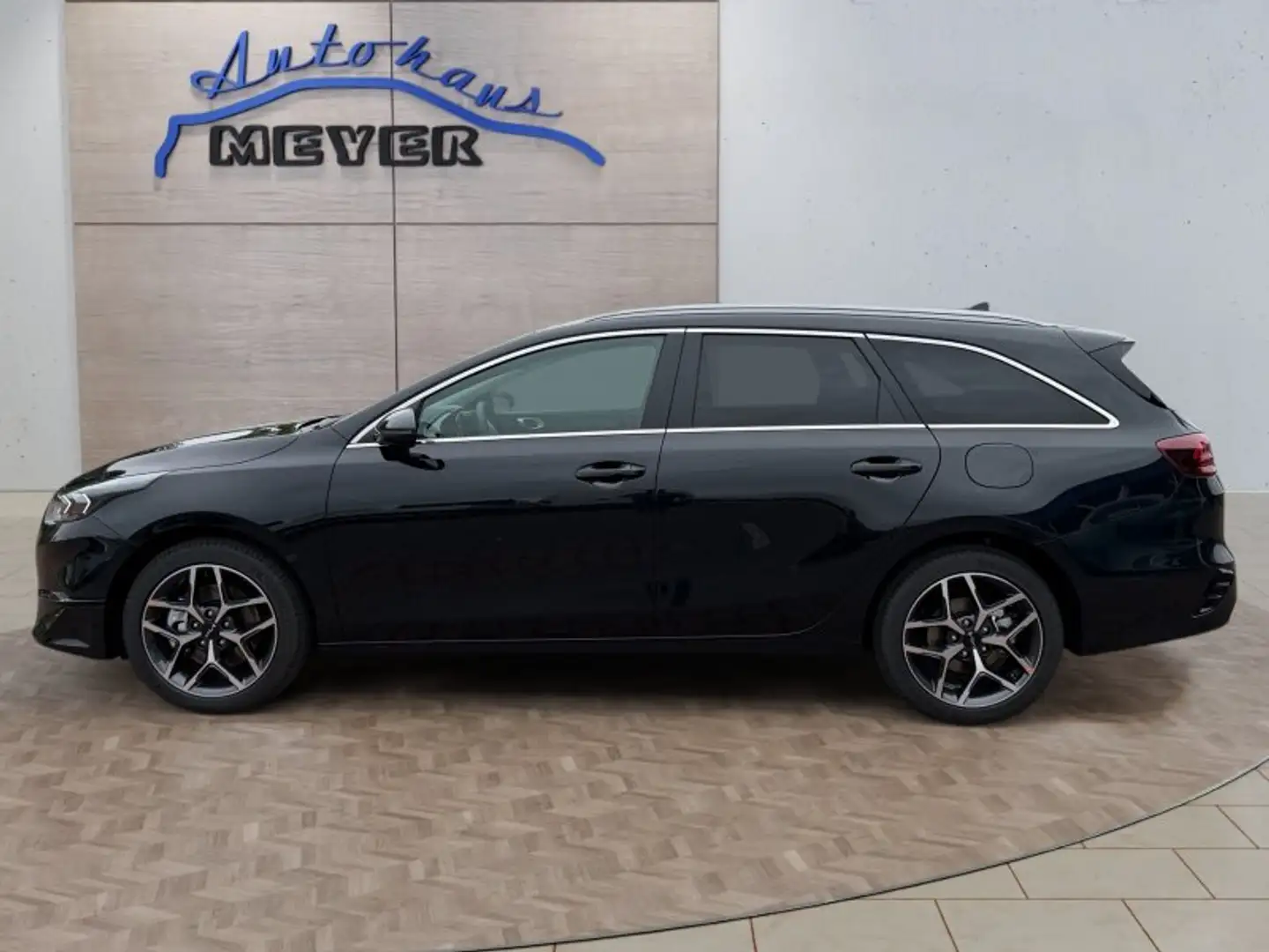 Kia Ceed / cee'd Sportswagon 1,5 T-GDI DCT 17*Alu/LED/Navi/Keyless Schwarz - 2