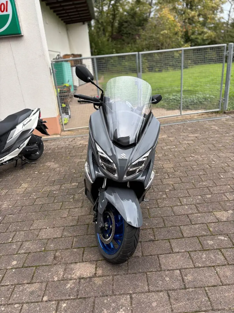 Suzuki Burgman 400 - 2