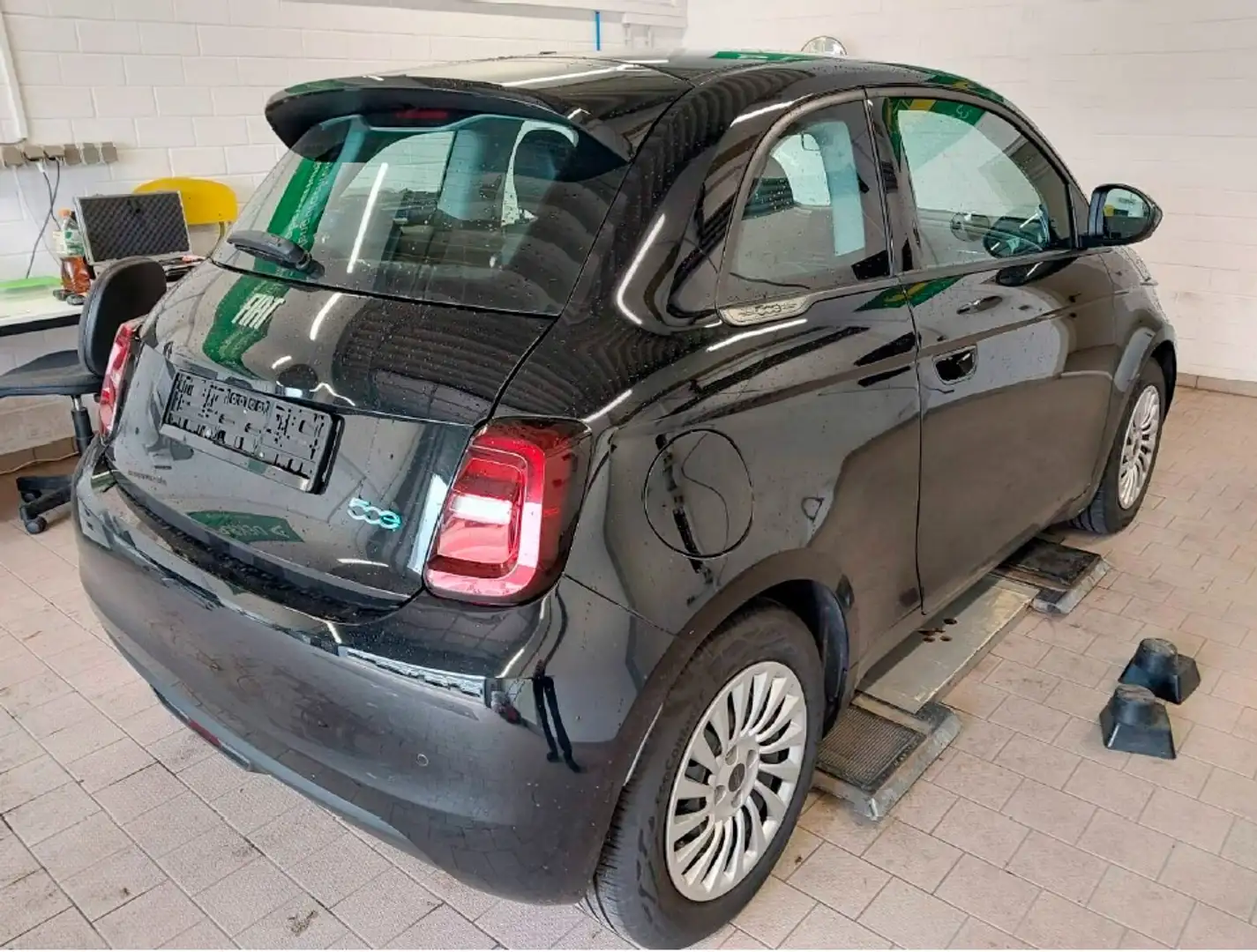 Fiat 500e Action 95PS 23.8KWh  Klima - PDC Schwarz - 2