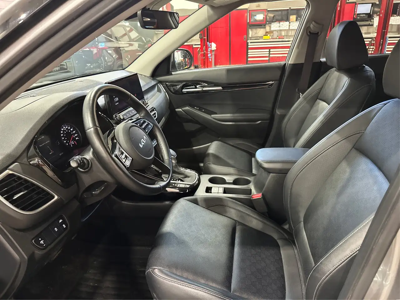 Kia Seltos снимка Kia Seltos