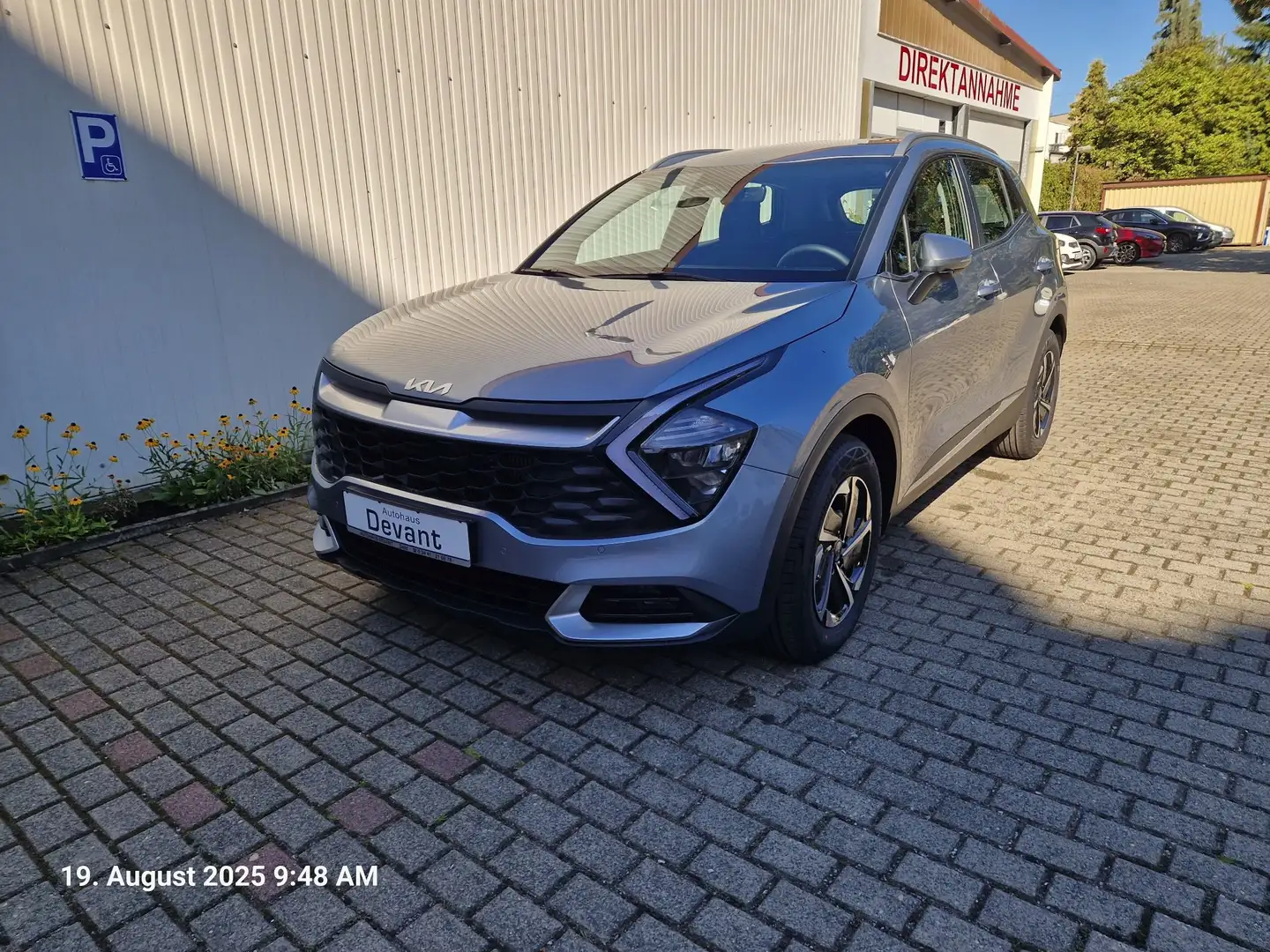 Kia Sportage 1,6T-GDI DCT 7 MHEV Exclusive Silber - 1
