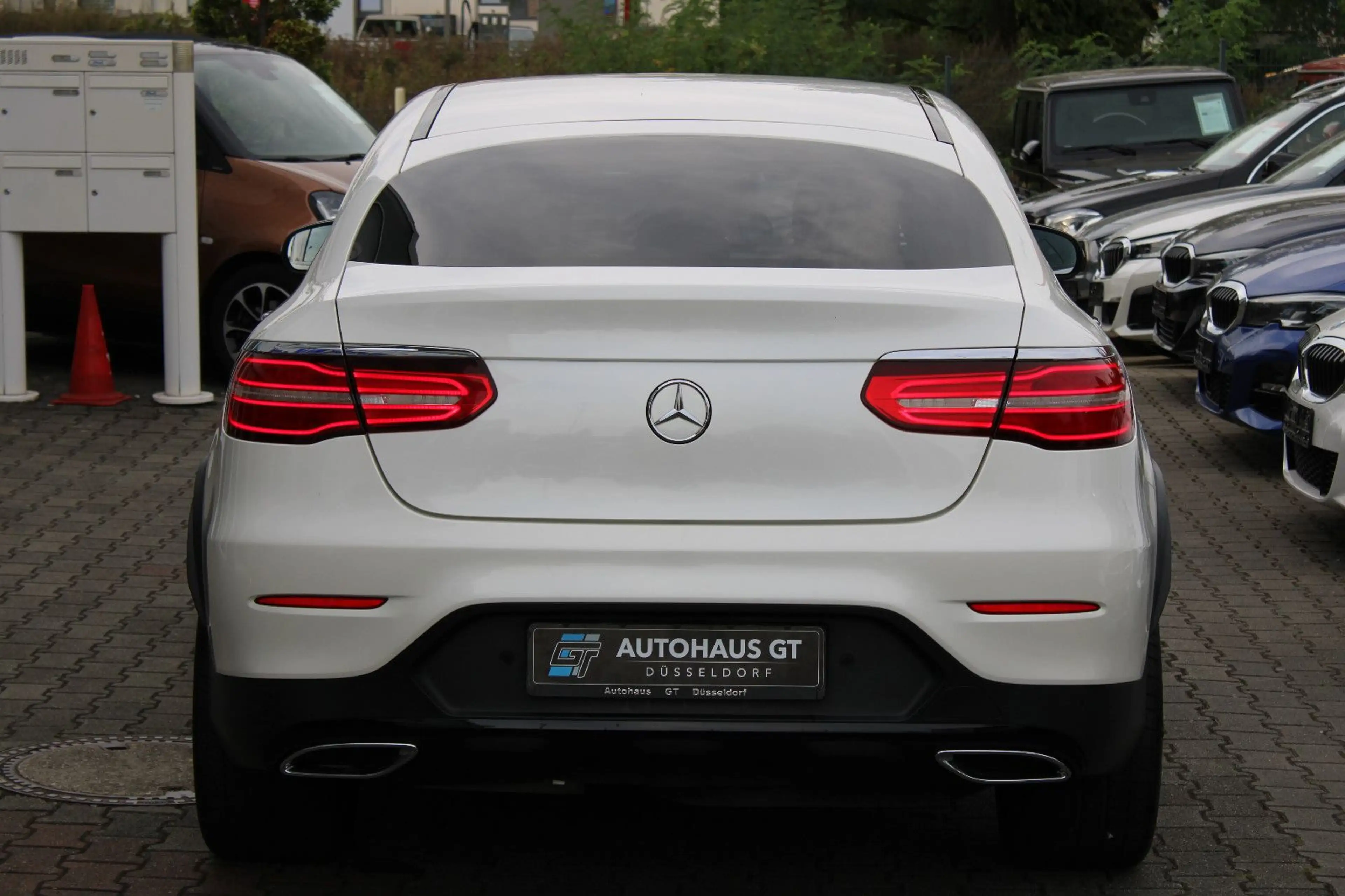 Mercedes-Benz GLC 350 d 4M/AMG/Glasd/Distr/Burm/Standh/360°/AHK — photo 8