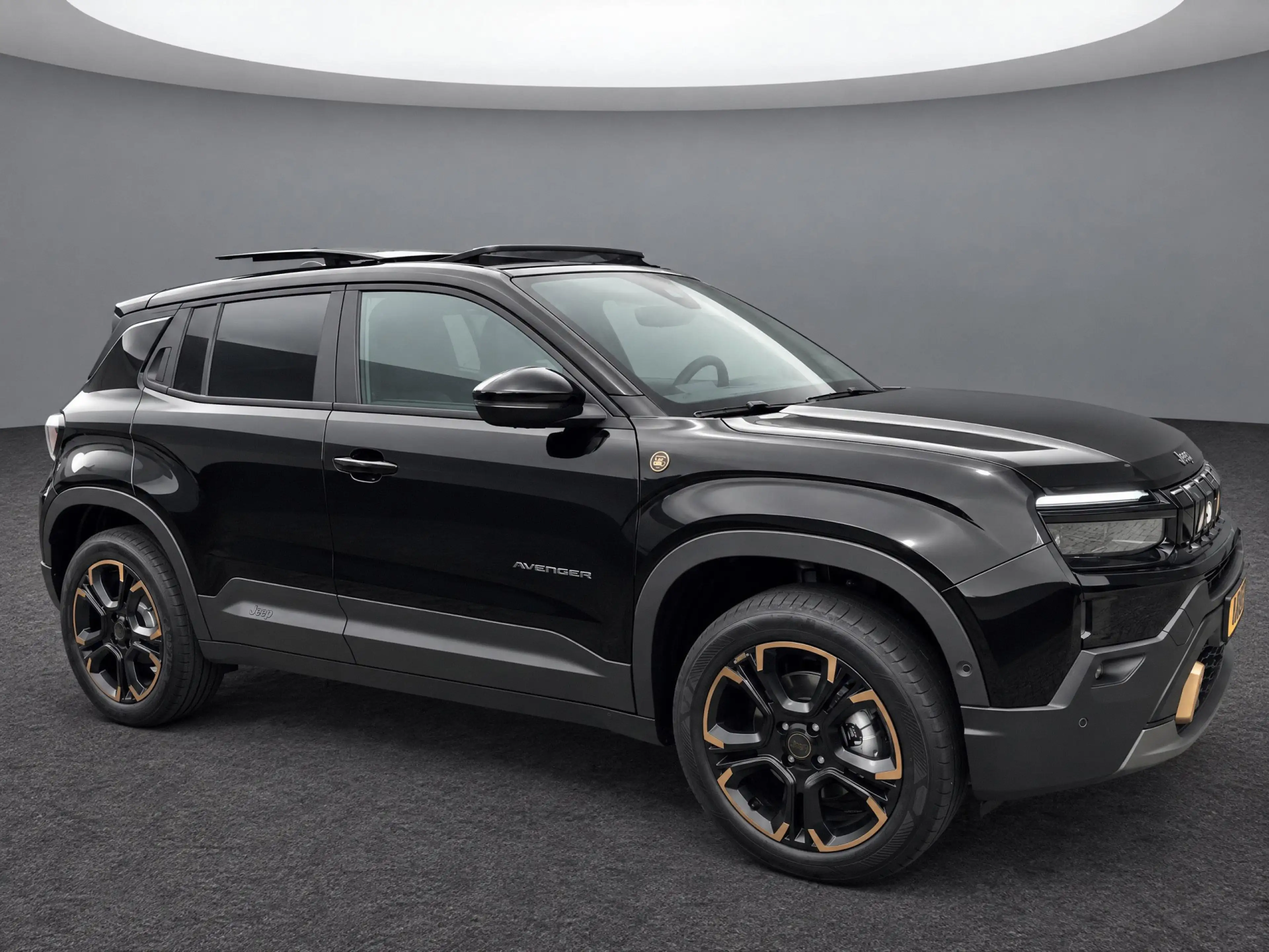 Jeep Avenger 85th Anniversary 54 kWh DEMO VOERTUIG !!! — photo 3