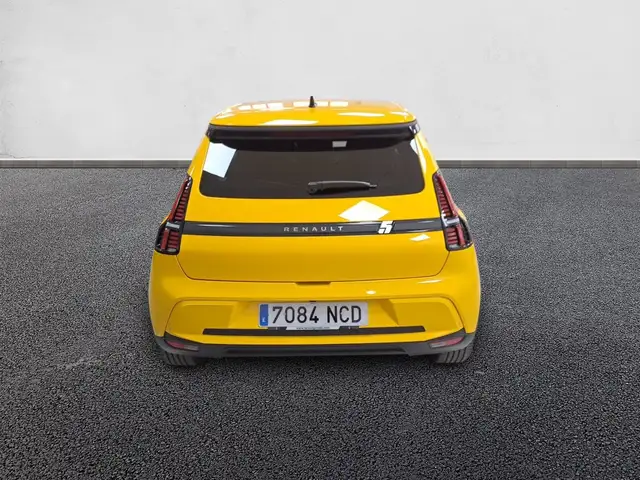 Renault Megane E-Tech view 6