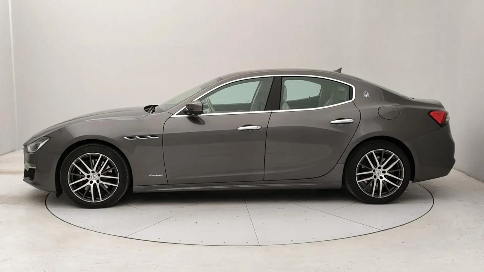 Maserati Ghibli 3.0 V6 Granlusso 350cv auto Grigio - 2