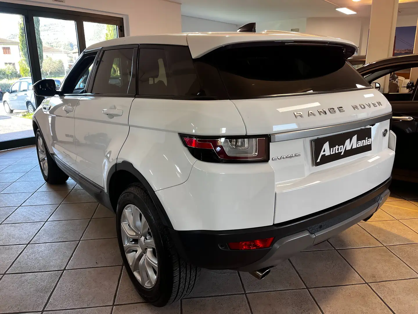 Land Rover Range Rover Evoque 5p 2.0 150cv auto my19 Bianco - 2