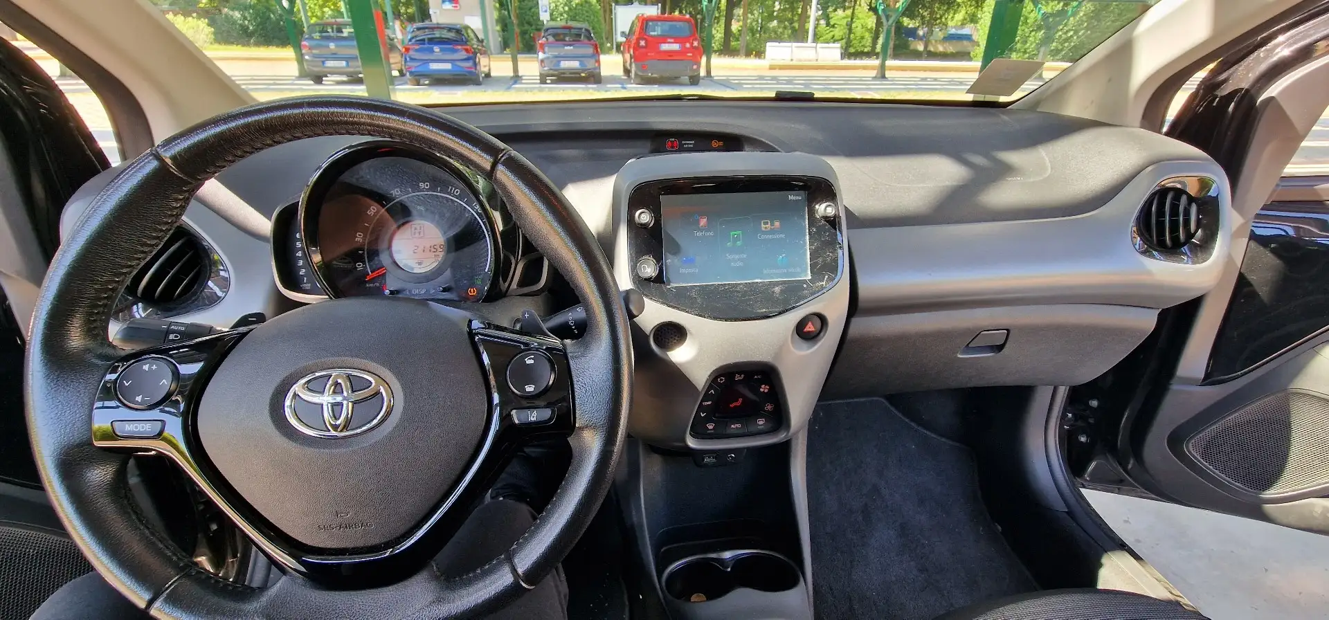 Toyota Aygo 5p 1.0 x-play m-mt 72cv - 1