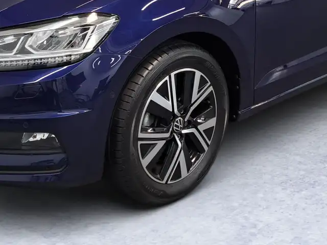 Volkswagen Touran view 6