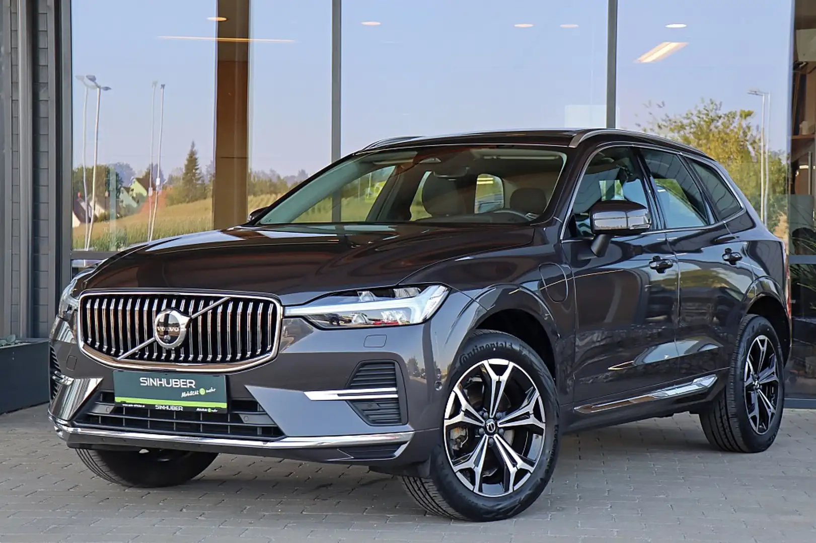 Volvo XC60 T6 AWD Recharge PHEV Inscription Expression Gea... Gris - 1