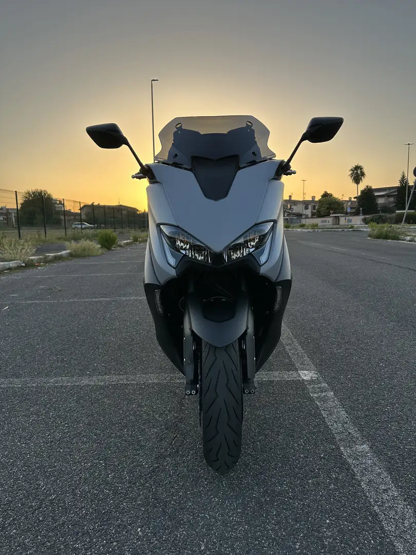 Yamaha TMAX 560 icon grey - 1