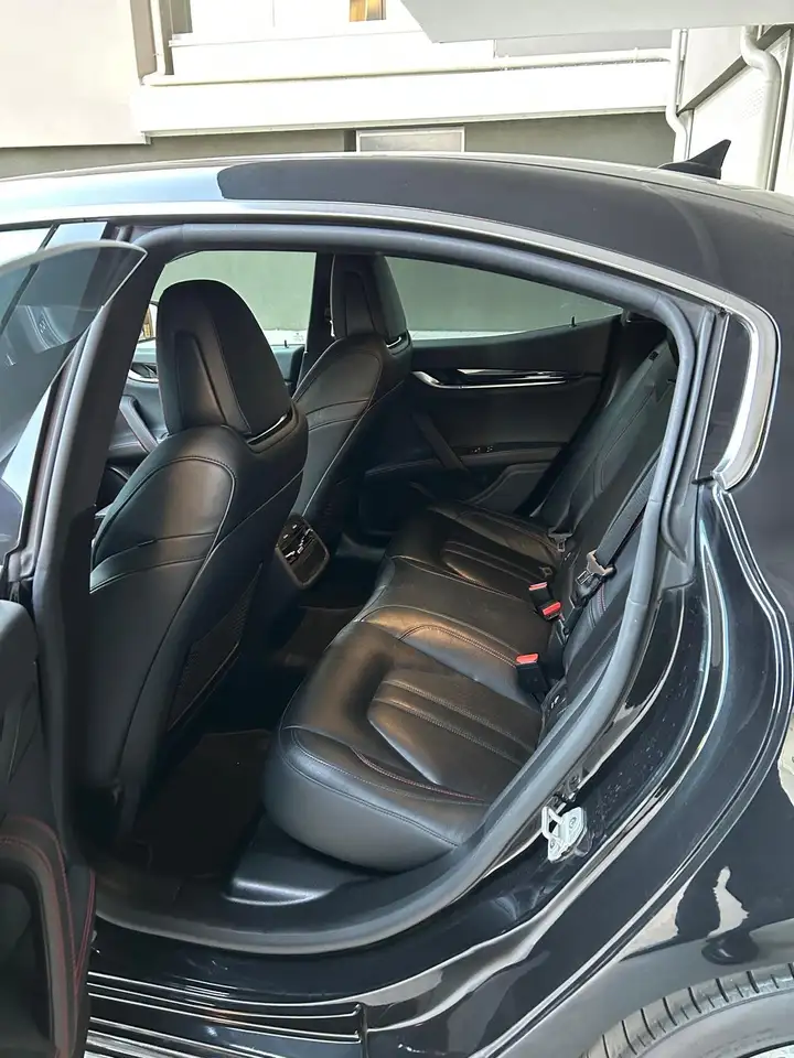 Maserati Ghibli 2021