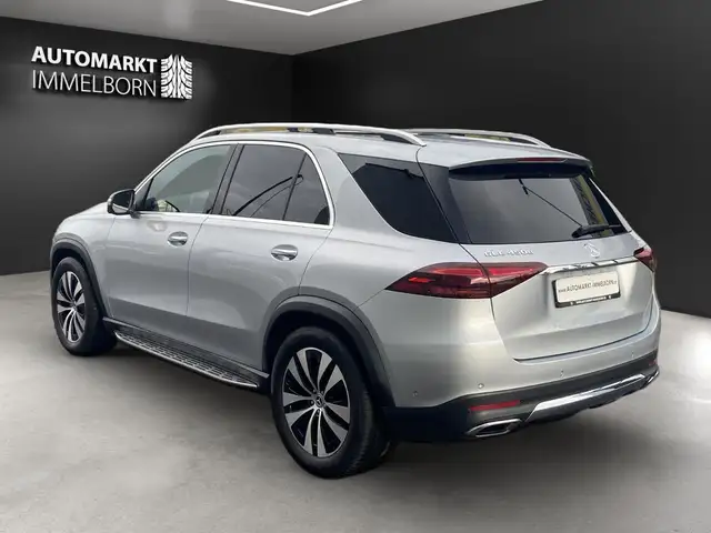 Mercedes-Benz GLE view 3