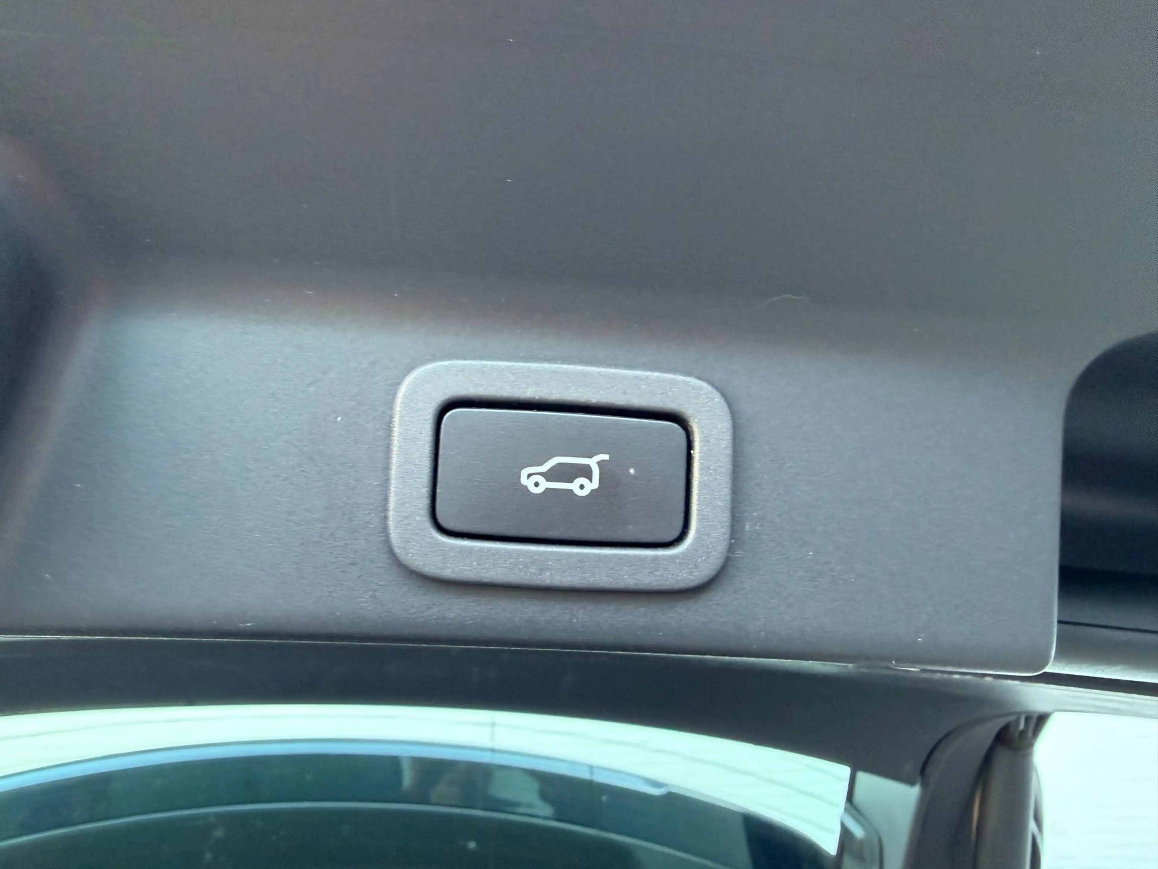 Jaguar F-Pace 2.0 Portfolio AWD 20d PANO l LEDER l TREKHAAK! — photo 29