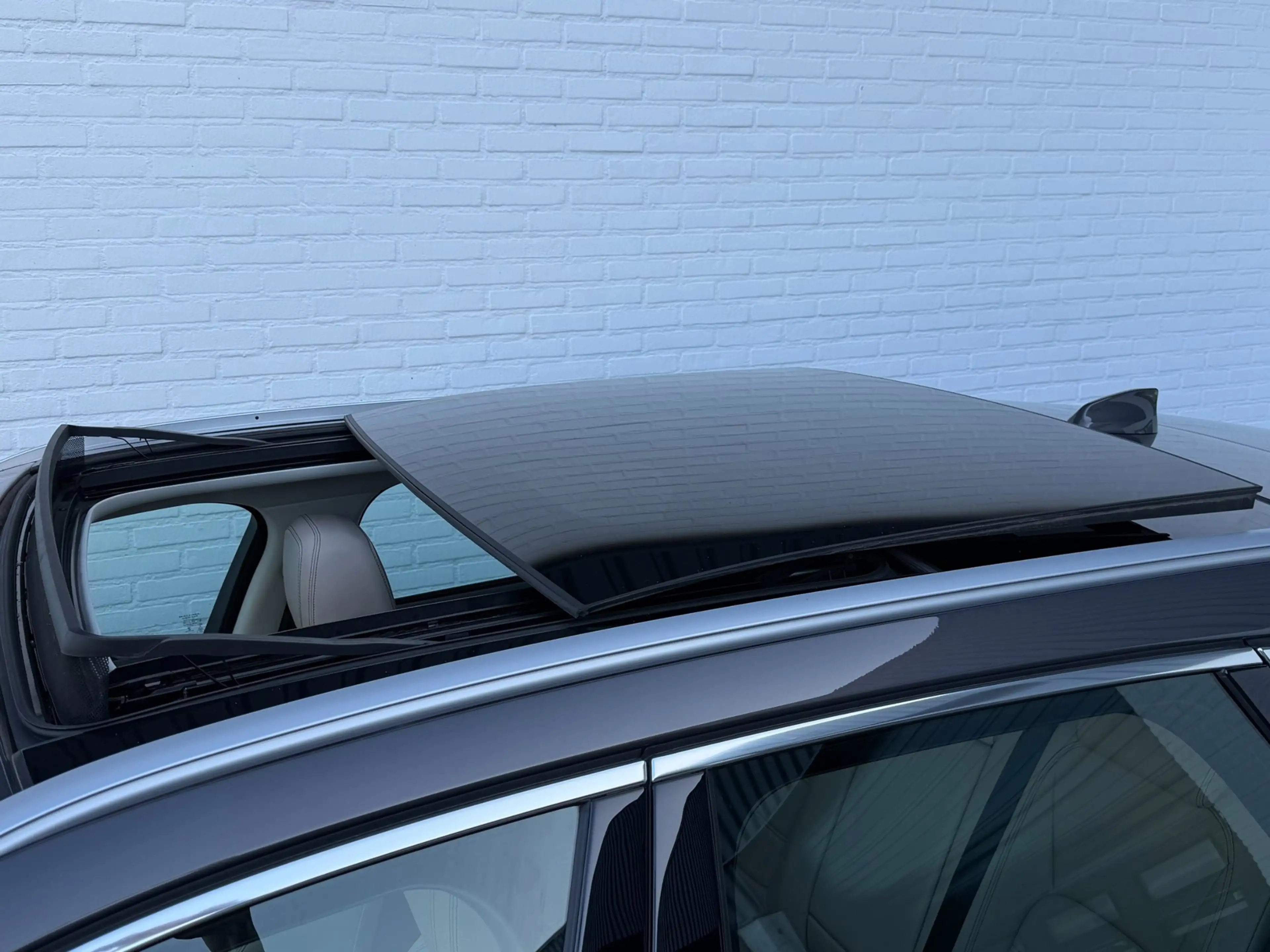 Jaguar F-Pace 2.0 Portfolio AWD 20d PANO l LEDER l TREKHAAK! — photo 3