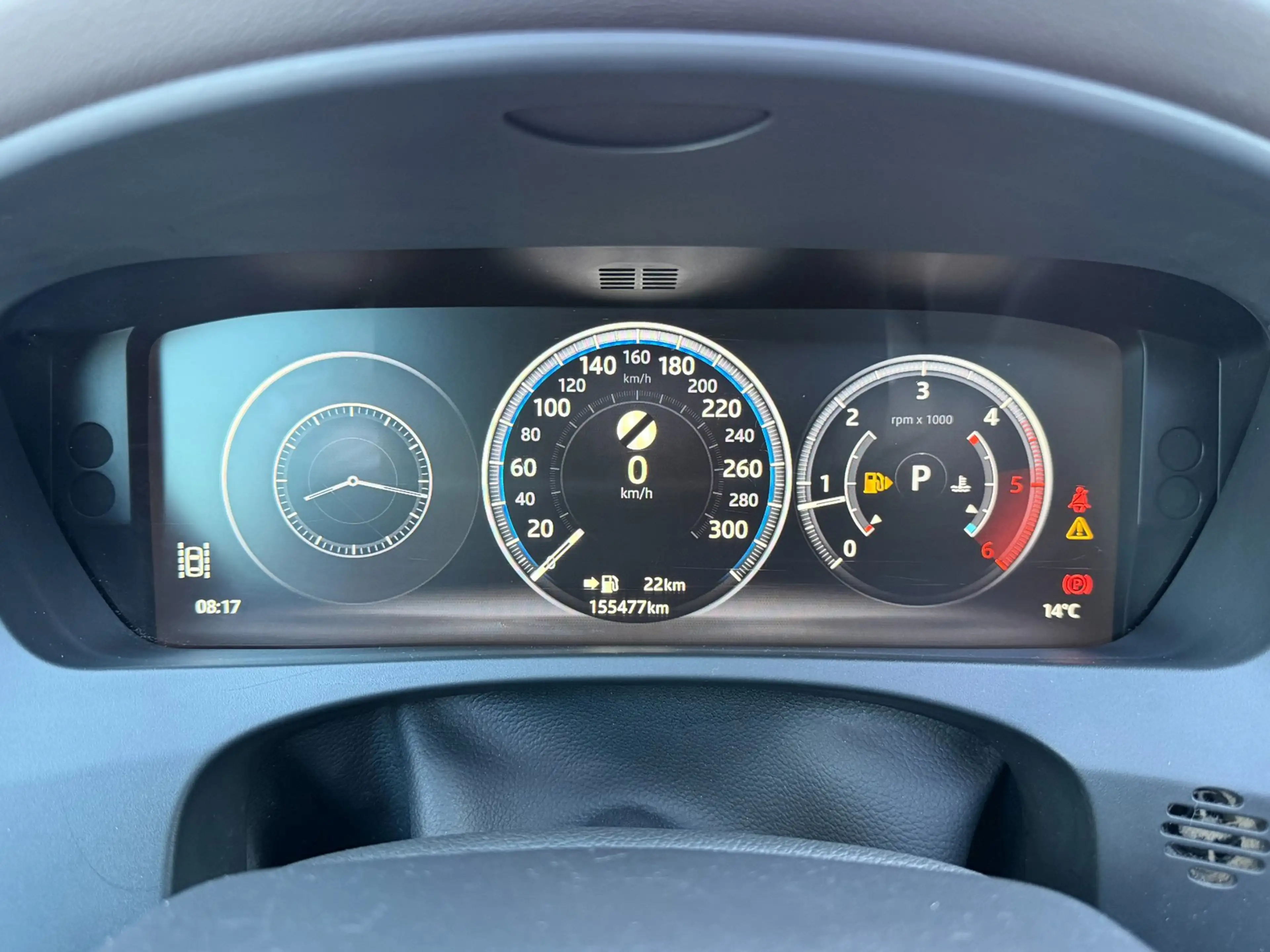 Jaguar F-Pace 2.0 Portfolio AWD 20d PANO l LEDER l TREKHAAK! — photo 16