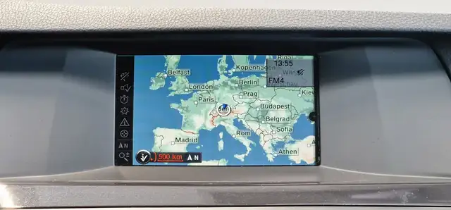 BMW 5 Series view 13