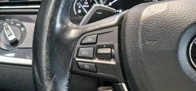 BMW 5 Series view 18