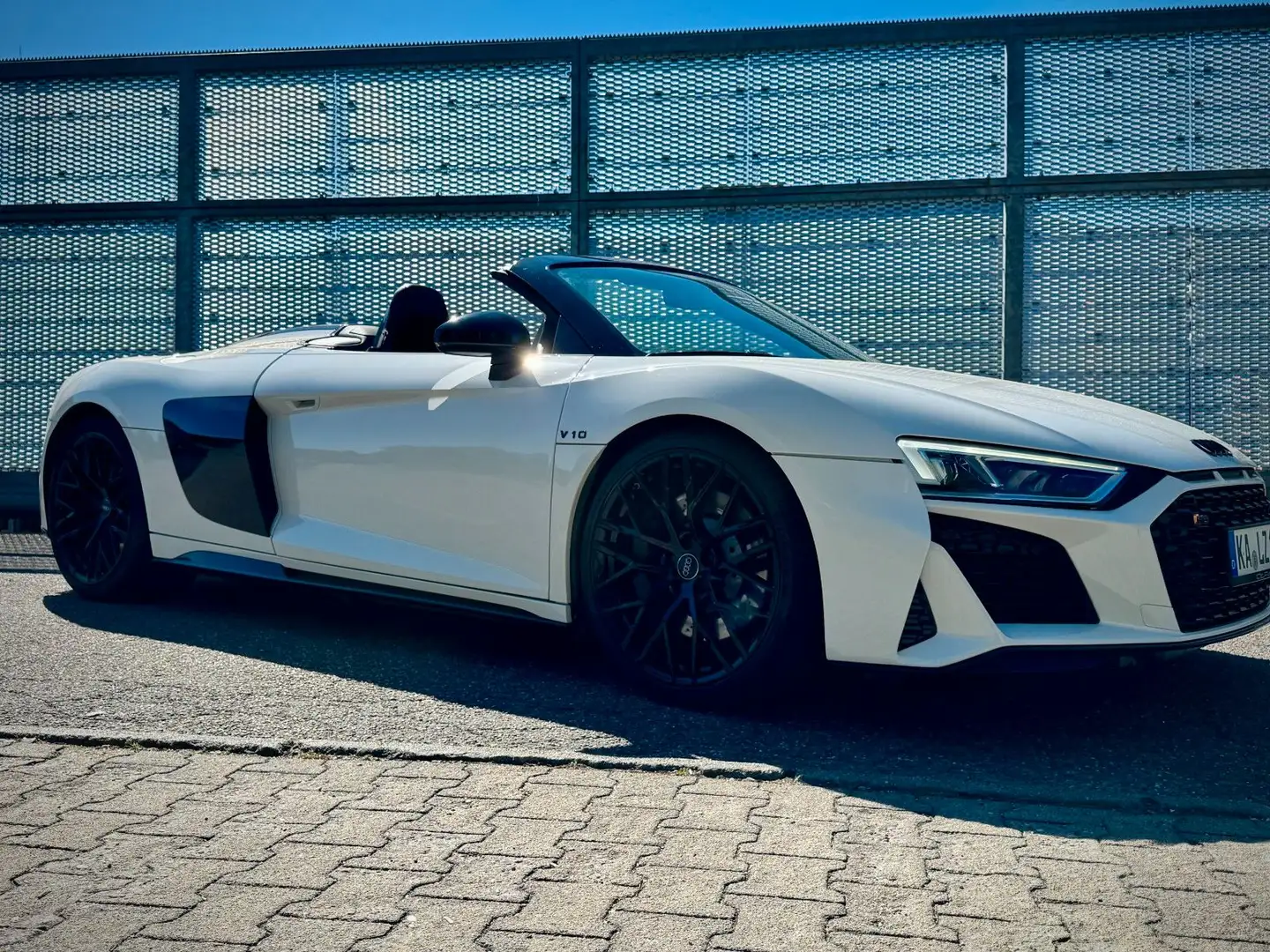 Audi R8 5.2 FSI RWS S tronic Spyder*1 of 999 Weiß - 1