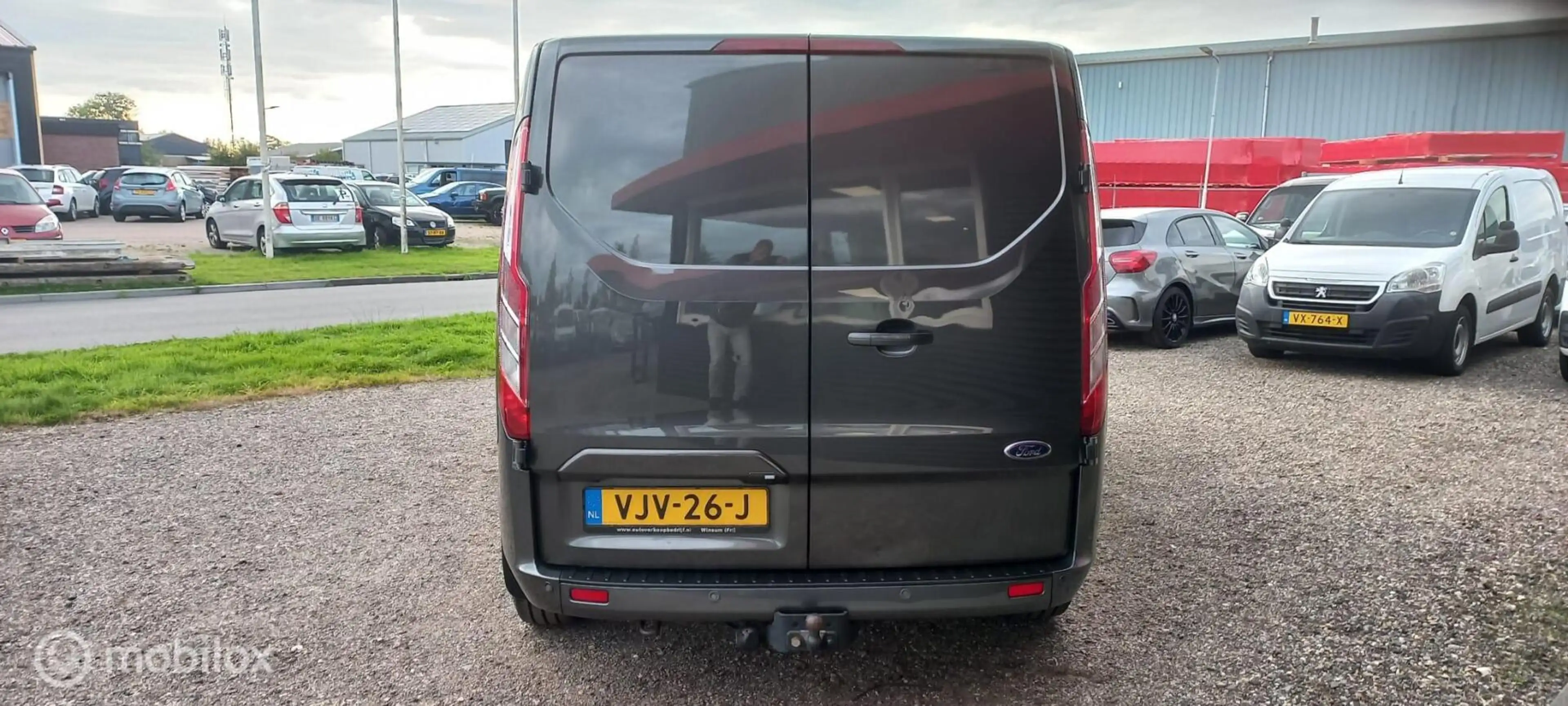 Ford Transit Custom 300 2.0 TDCI L2H1 Limited/AUTOMAAT — photo 6