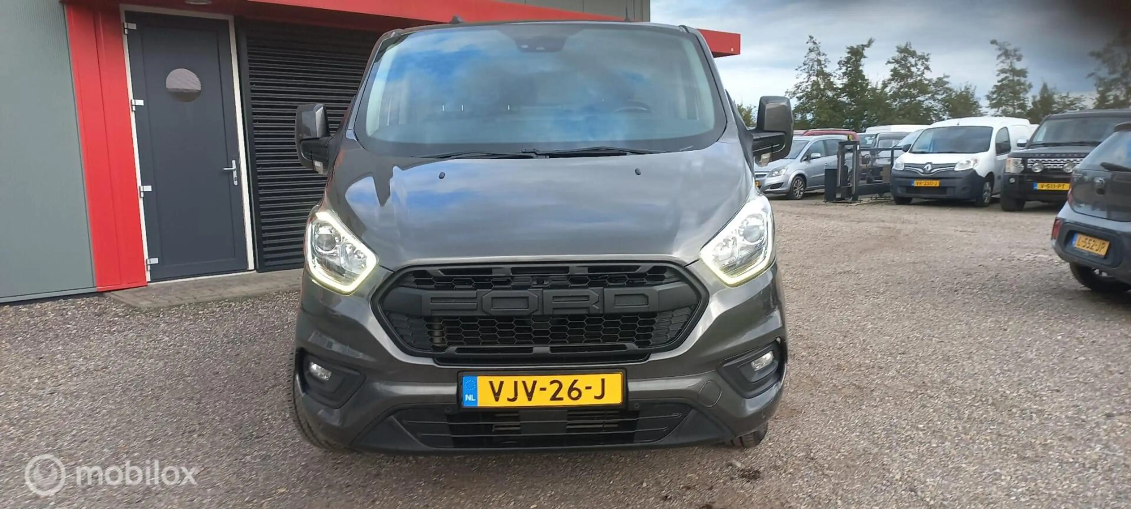 Ford Transit Custom 300 2.0 TDCI L2H1 Limited/AUTOMAAT — photo 2