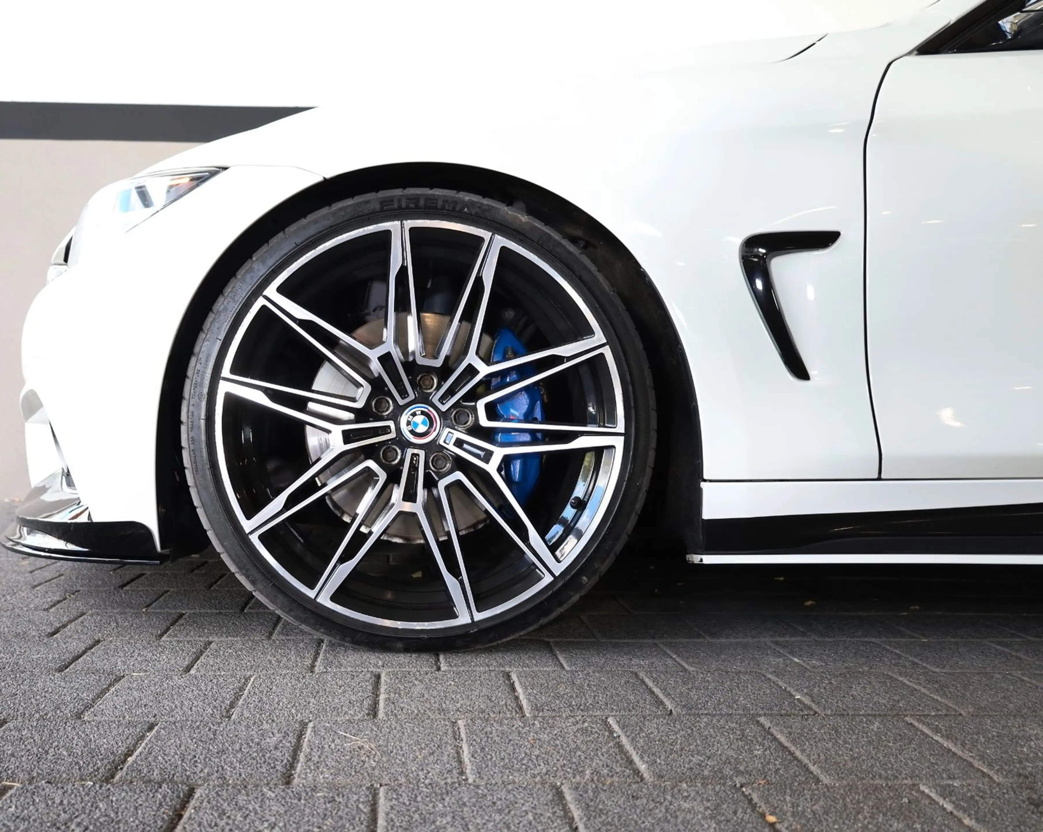 BMW 440 i xDrive Coupé/HK/HUD/SHZ/APPLE/TOTW/SBD/R20 — photo 4