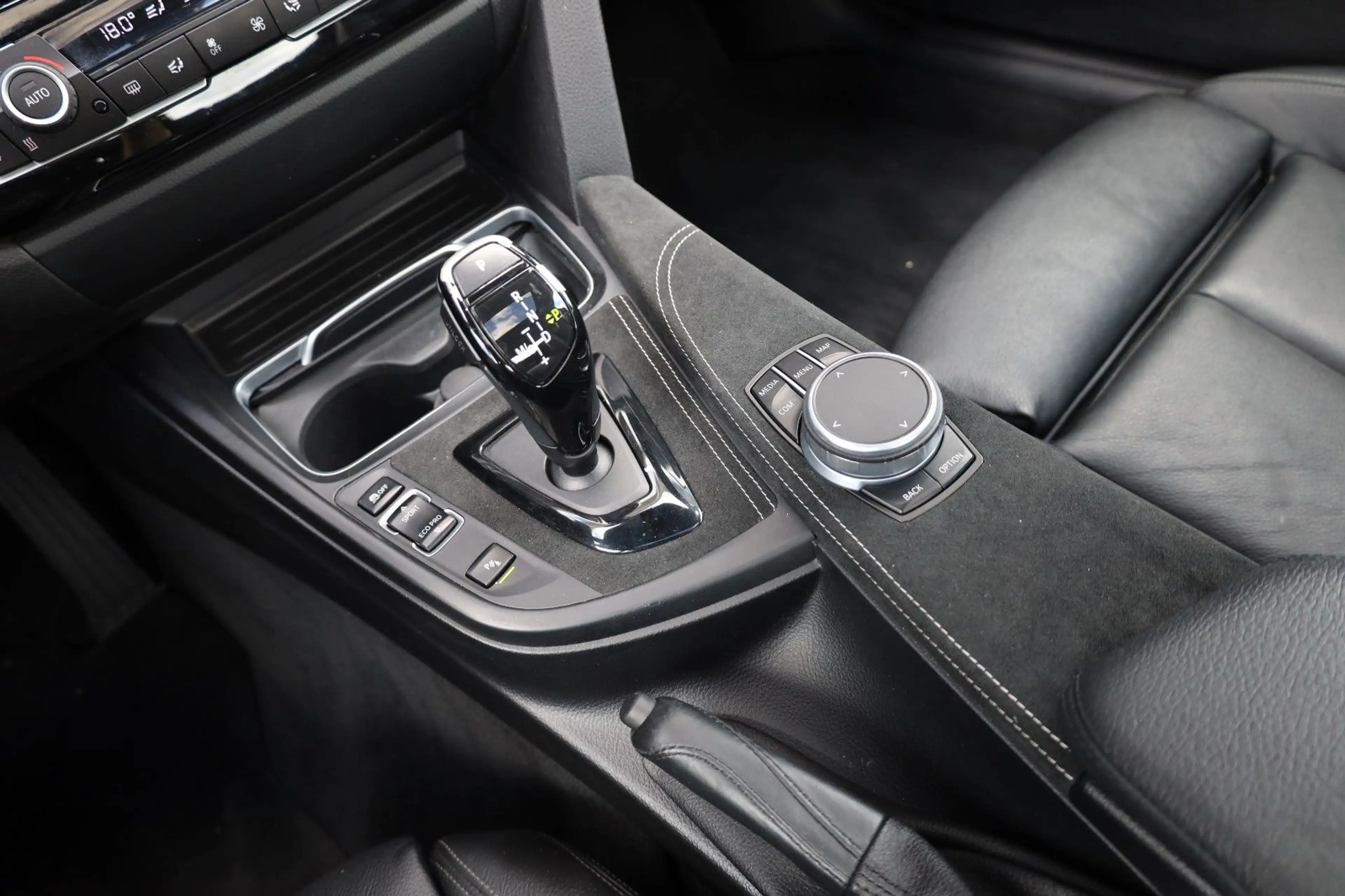BMW 440 i xDrive Coupé/HK/HUD/SHZ/APPLE/TOTW/SBD/R20 — photo 15
