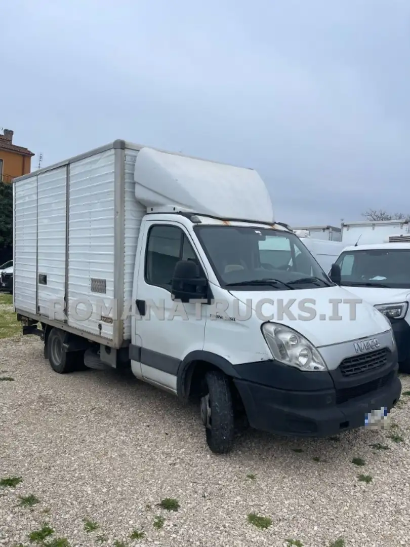Iveco Daily 35 C13 FURGONATURA IN LEGA CON SPONDA IDRAULICA Bianco - 1