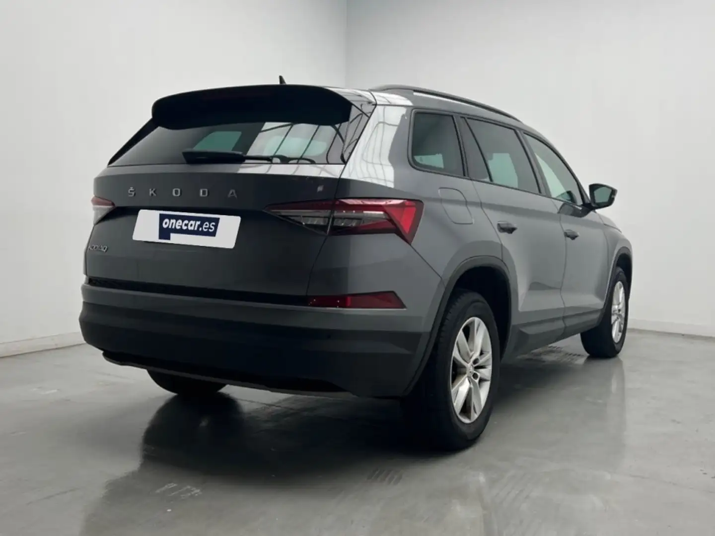 Skoda Kodiaq 1.5 TSI ACTIVE 150CV 5P Gris - 2