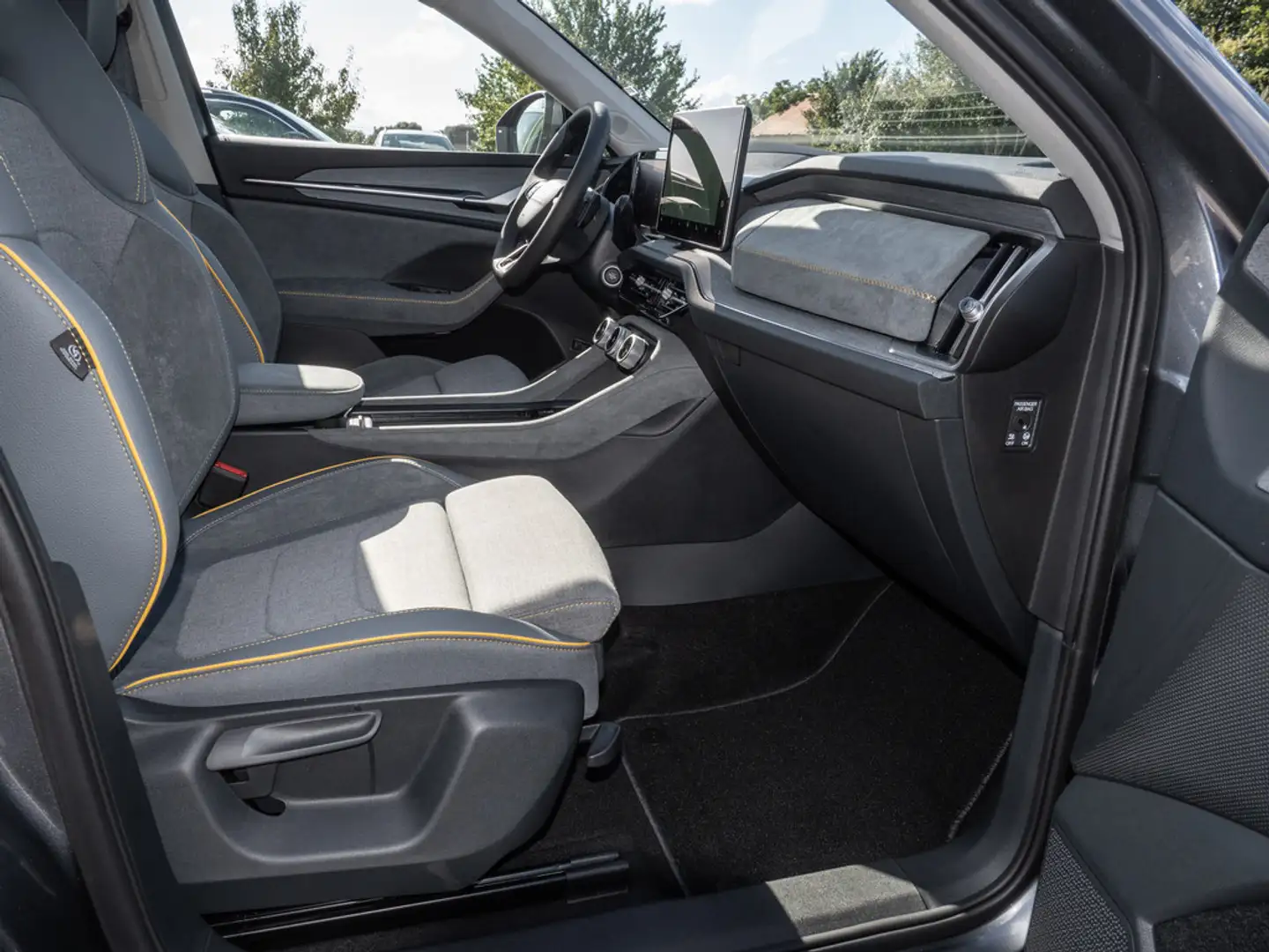 Skoda Kodiaq 2.0 TDI Selection 4x4 MATRIX-LED 360° Gris - 2