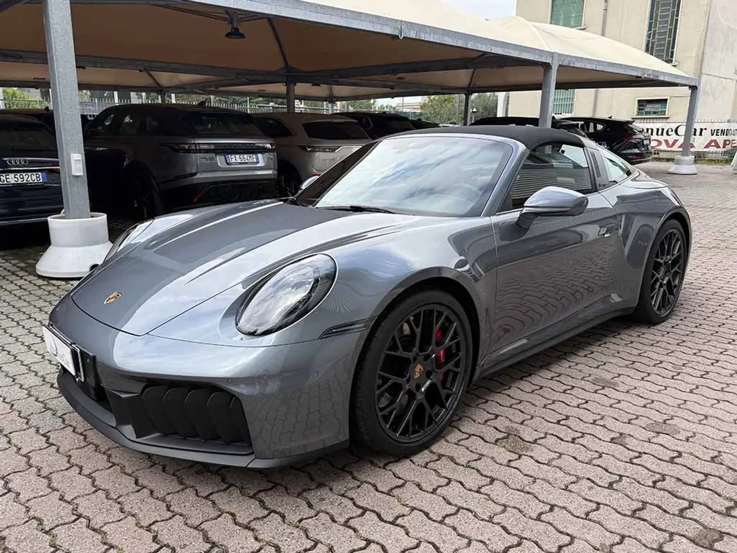 Porsche 911 992 Targa 3.6 4 GTS IVA ESPOSTA UFFICIALE ITALIANA Grau - 1
