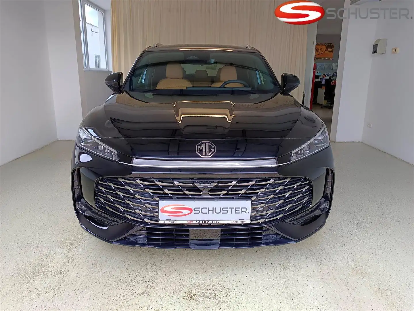 MG HS PHEV+ Comfort 21,4 kWh Schwarz - 2