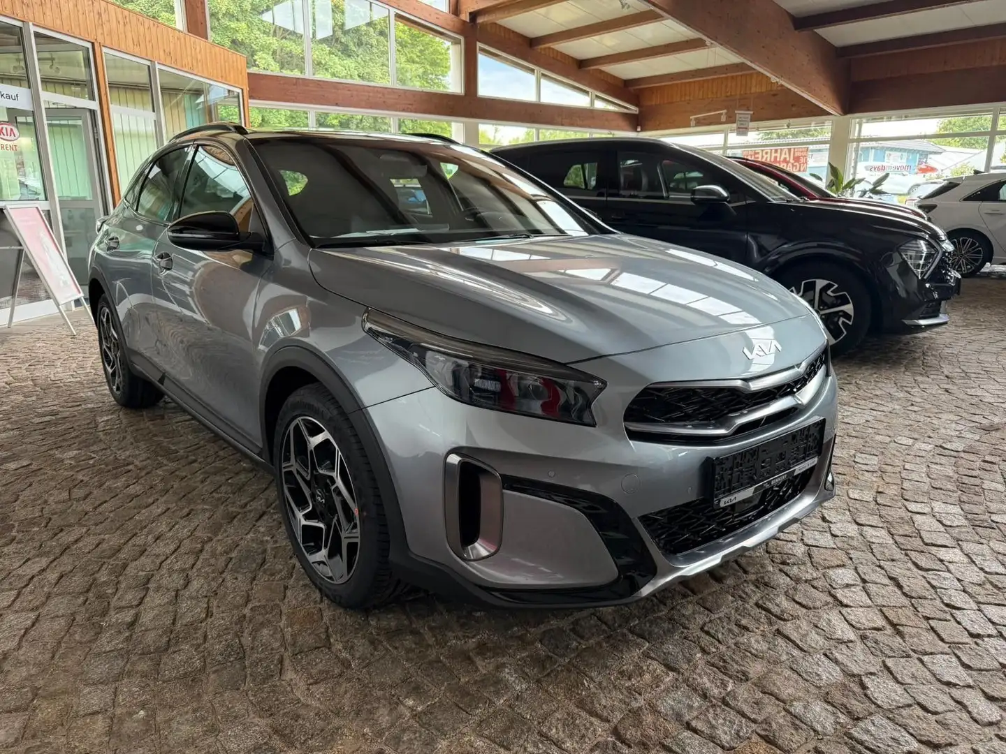 Kia XCeed 1.5T GT-Line Sitz Pano 18"/Navi/Kamera Argent - 1