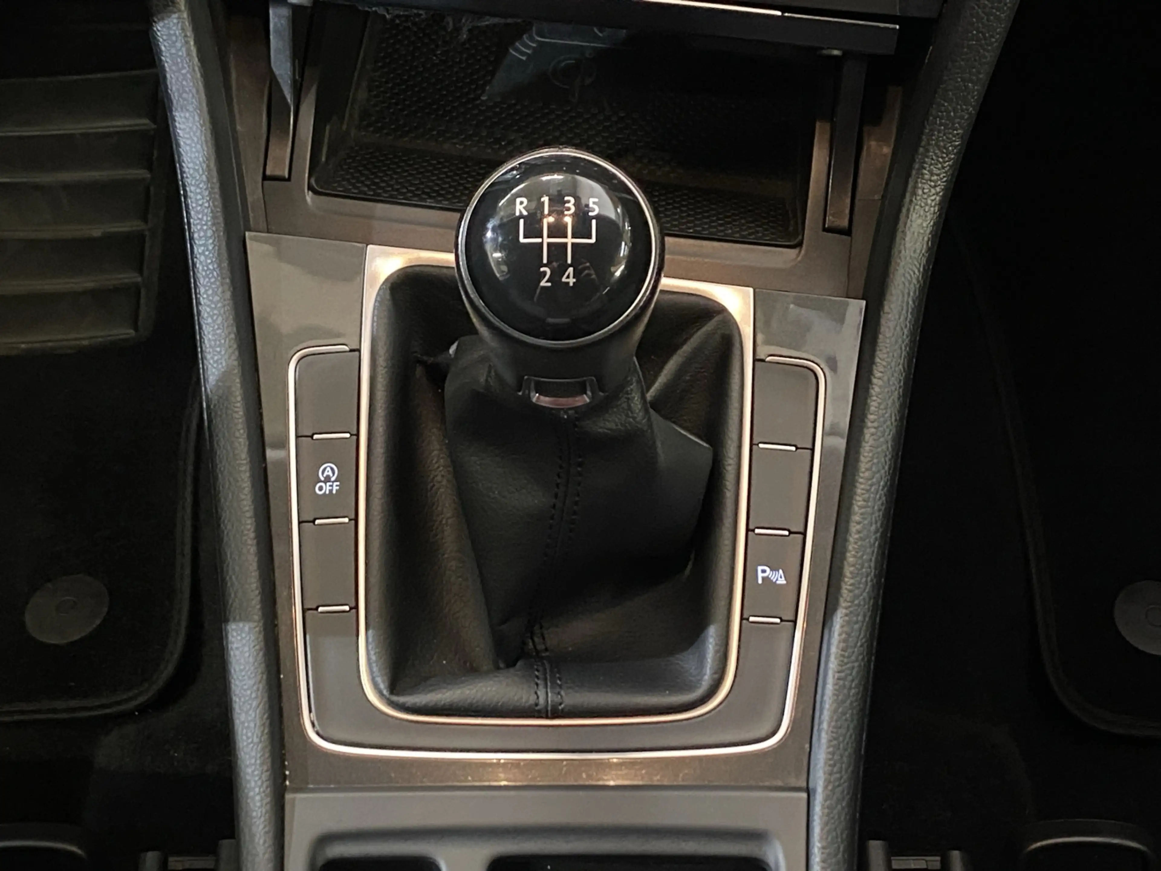 Volkswagen Golf Variant 1.6 TDI Comfortline  (StandH,  SitzH, ACC, PDC) — photo 8