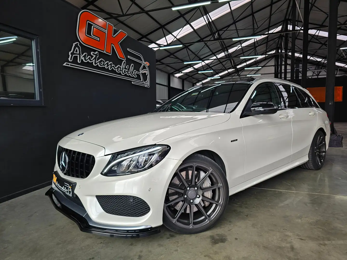 Mercedes-Benz C 43 AMG C 43 AMG 4-Matic // Burmester // Pano Blanc - 1
