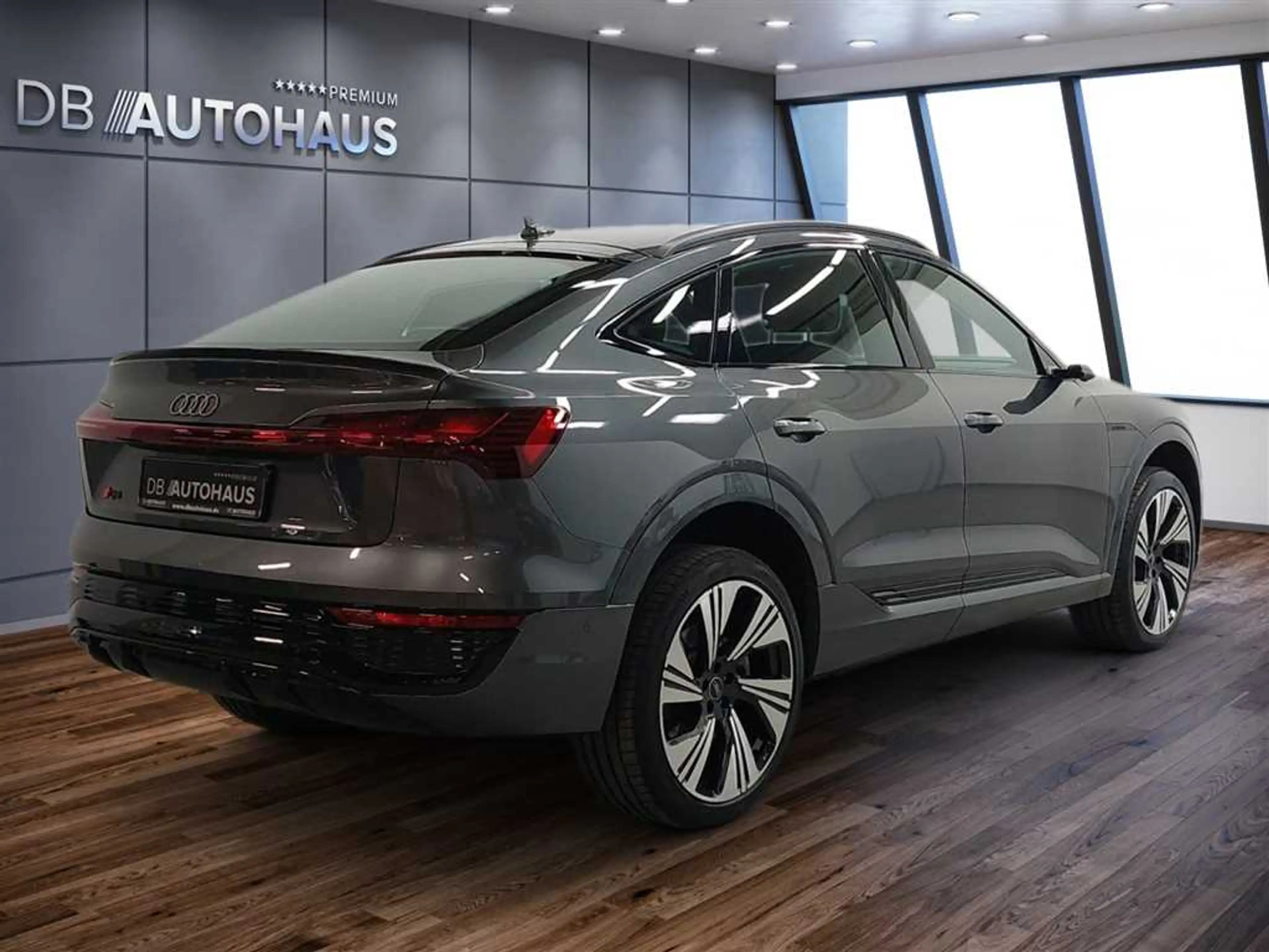Audi Q8 e-tron Q8 Sportback e-tron S line 55 quattro 114 kWh — photo 4