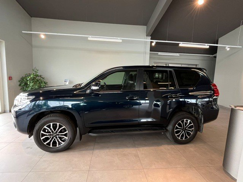 Toyota Land Cruiser Land Cruiser 2,8 D-4D 4WD City — photo 4
