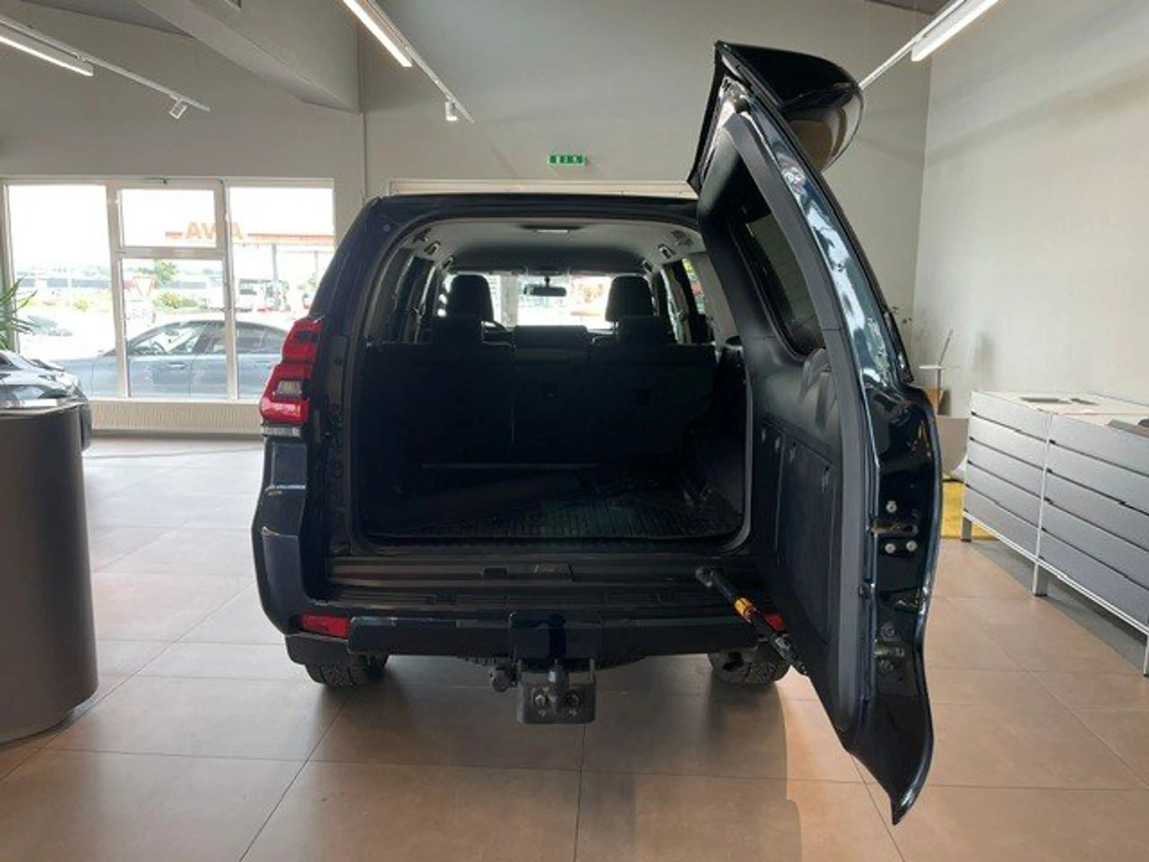 Toyota Land Cruiser Land Cruiser 2,8 D-4D 4WD City — photo 8
