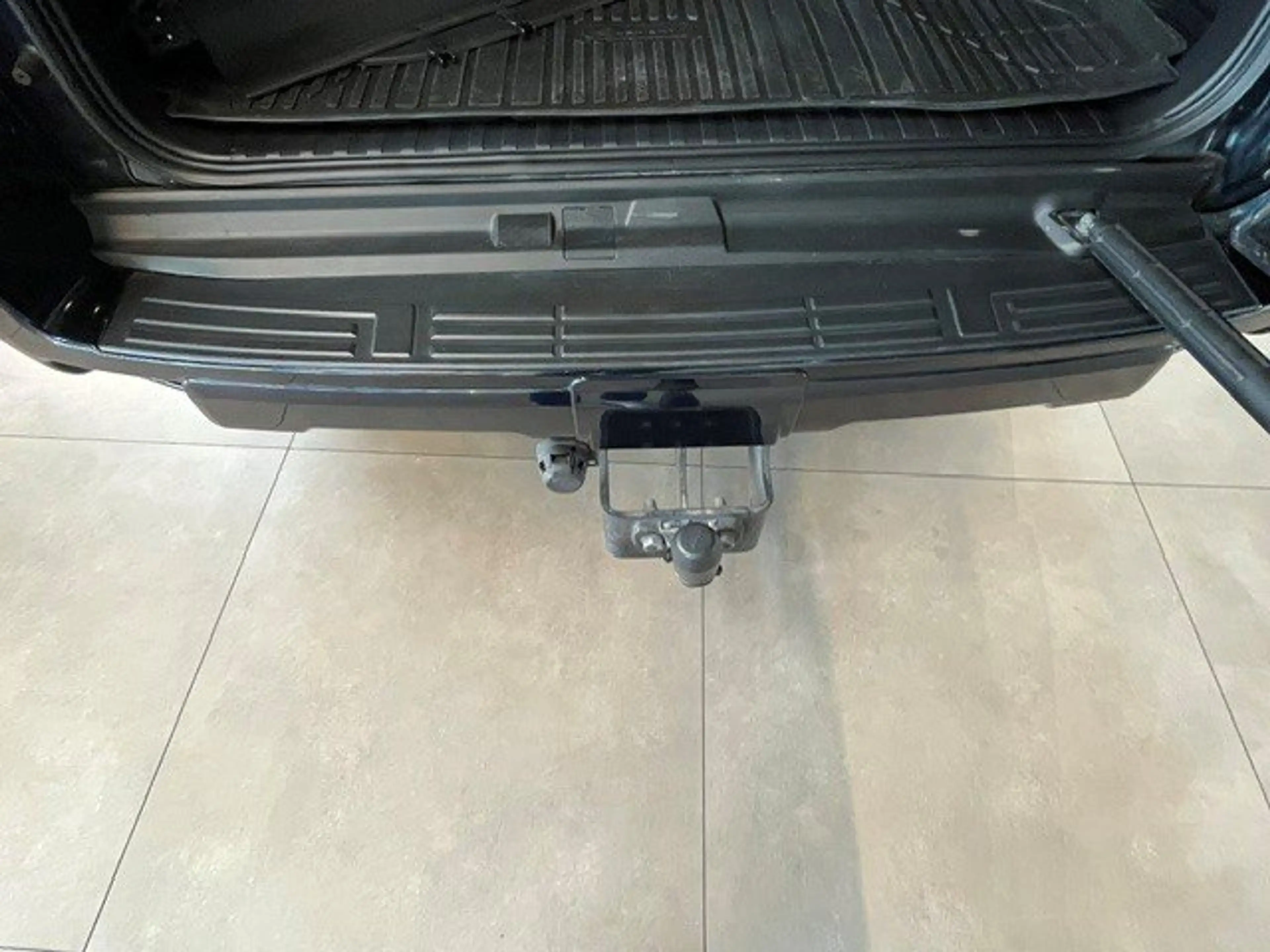 Toyota Land Cruiser Land Cruiser 2,8 D-4D 4WD City — photo 10