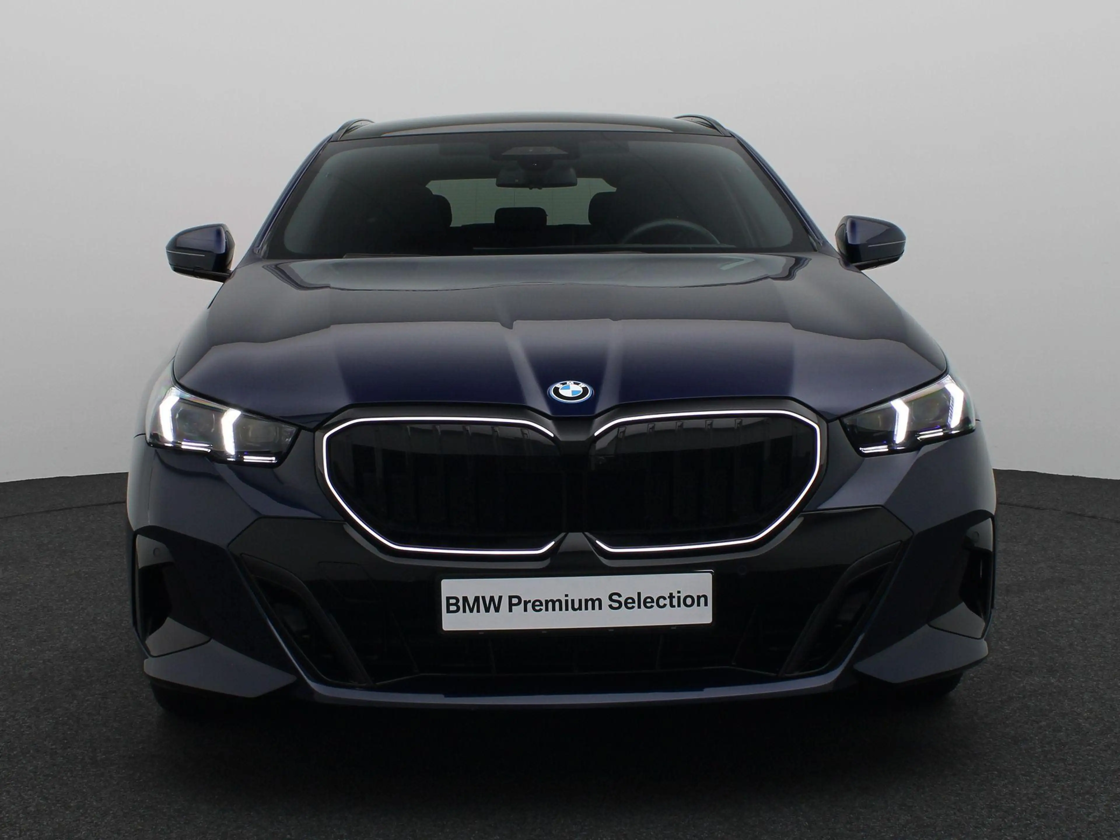 BMW 550 5 Serie Touring 550e xDrive M Sportpakket Pro | In — photo 3