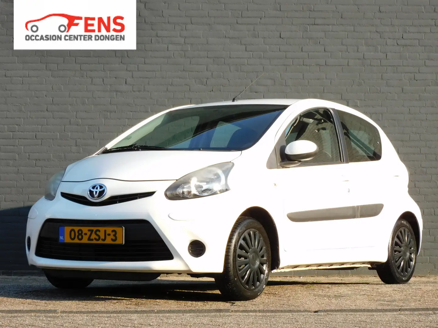 Toyota Aygo 1.0 VVT-i Comfort NETTE AUTO! AIRCO! BLUETOOTH! 4 Wit - 1