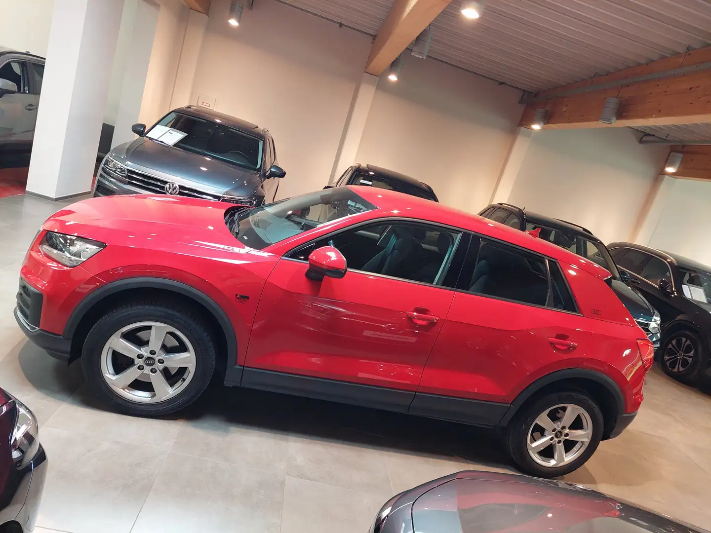 Audi Q2 1.6 TDi Sport + NAVI + ROUGE + Garantie Rouge - 2