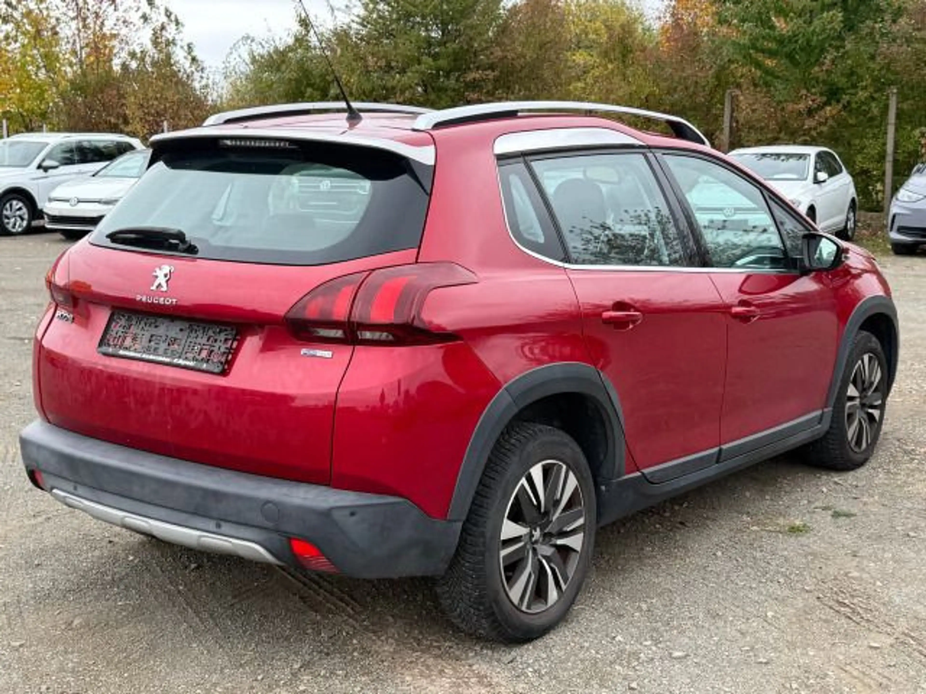 Peugeot 2008 1.2 PureTech 130 Allure 6-Gang NUR AN AUTOH — photo 3