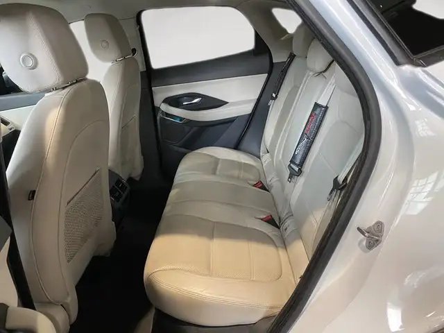 Jaguar E-Pace view 8