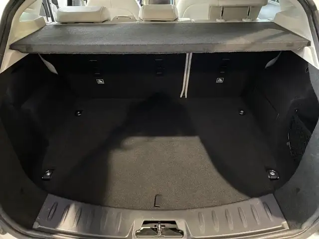 Jaguar E-Pace view 9