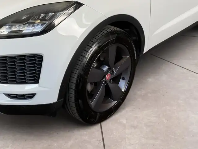 Jaguar E-Pace view 15