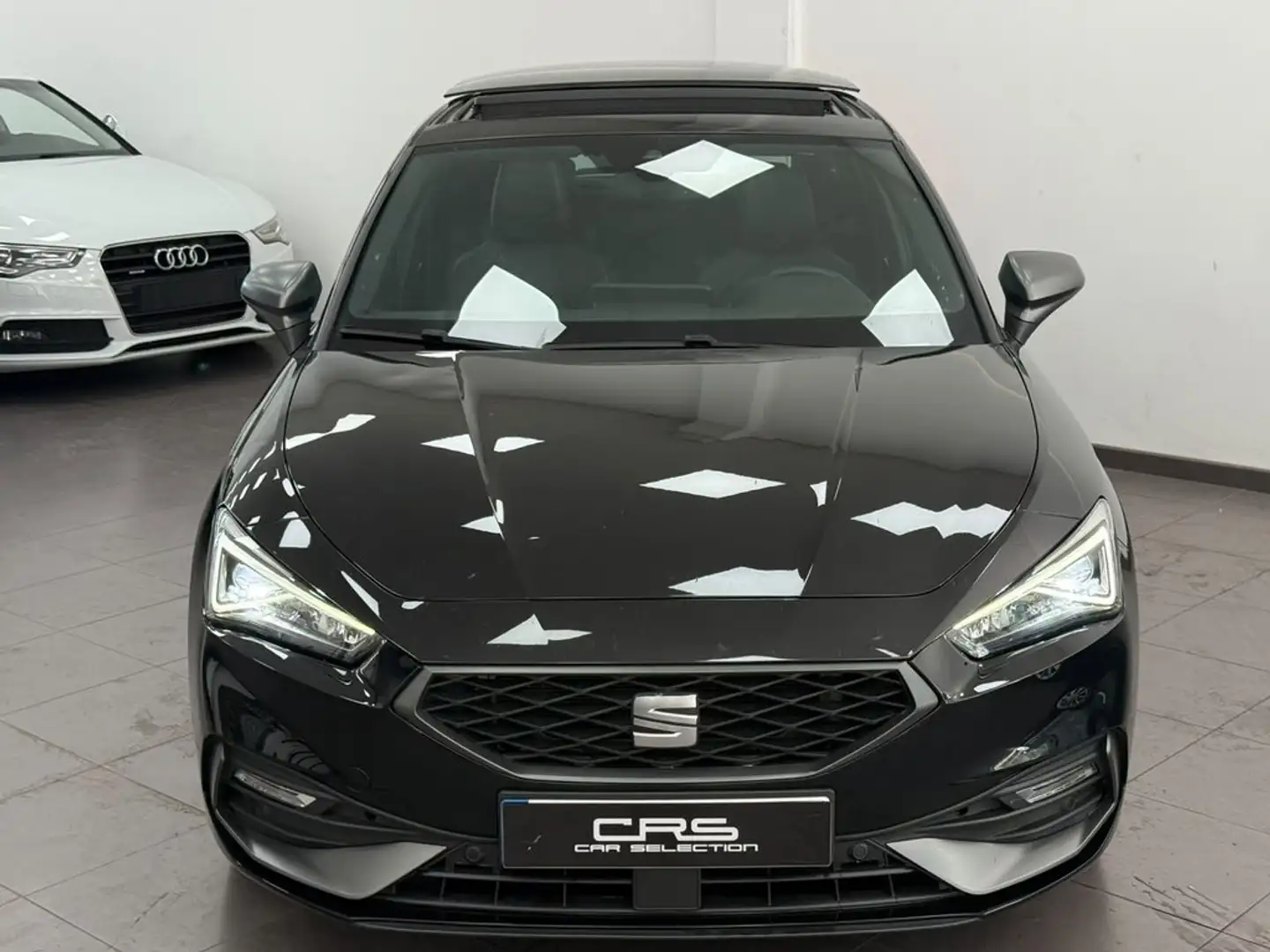 SEAT Leon Nuevo  1.5 TSI 96kW S&S FR XM Azul - 2