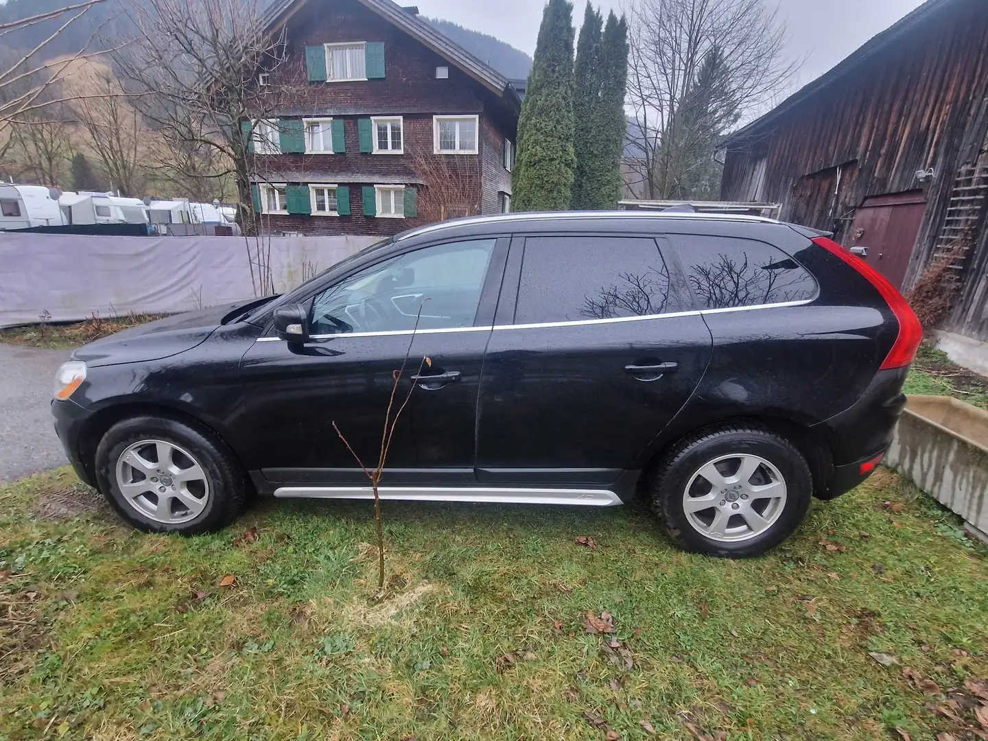 Volvo XC60 XC60 D5 AWD Basis Geartronic Basis Schwarz - 2