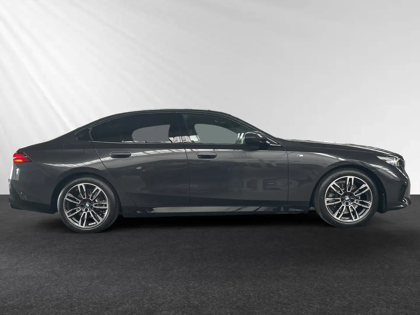 BMW 520 d *€ 1.190 Zubehörbonus*M Sport|Pano|H/K| Grau - 2